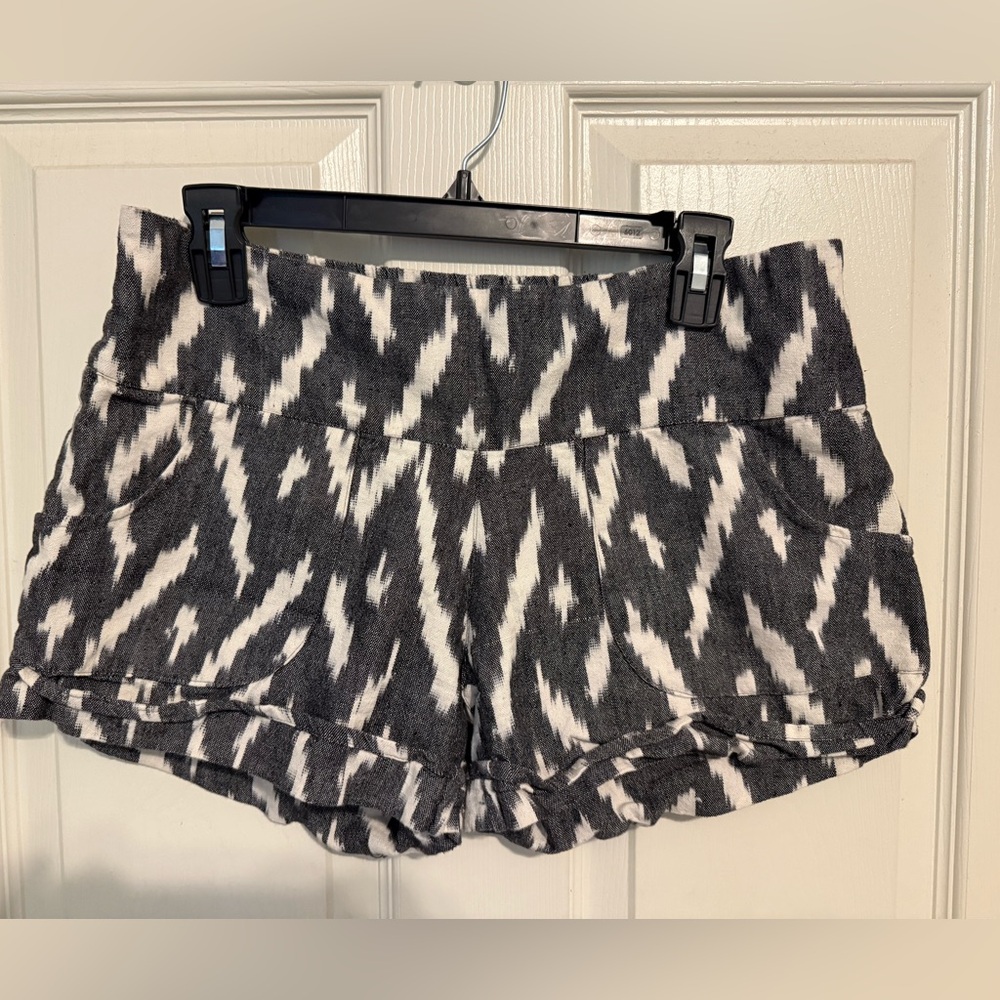 Passion Lillie Linen Shorts